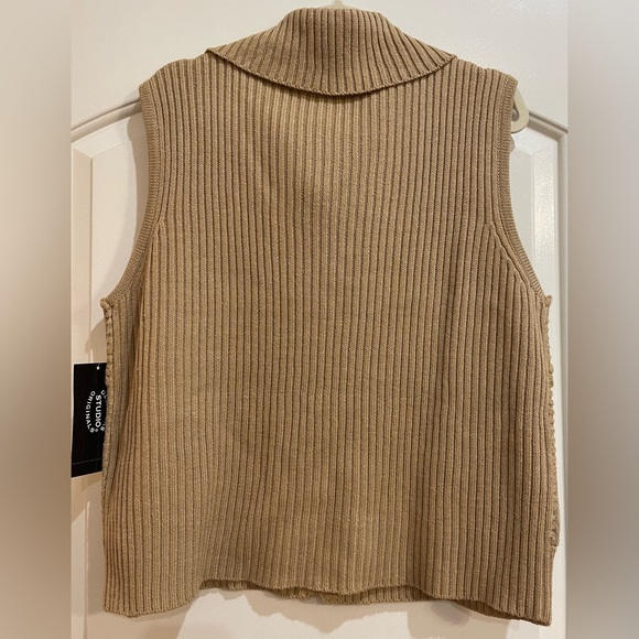 Designers Studio Originals Women’s Tan Suede Leather Cable Knit Vest Size XL. - Picture 2 of 7